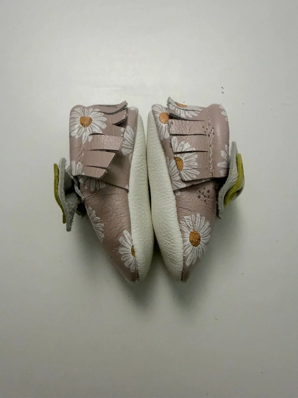 Bare Soles Moccasins Leather Soft Bow Flowers Daisy Pink Mustard Yellow Size 2